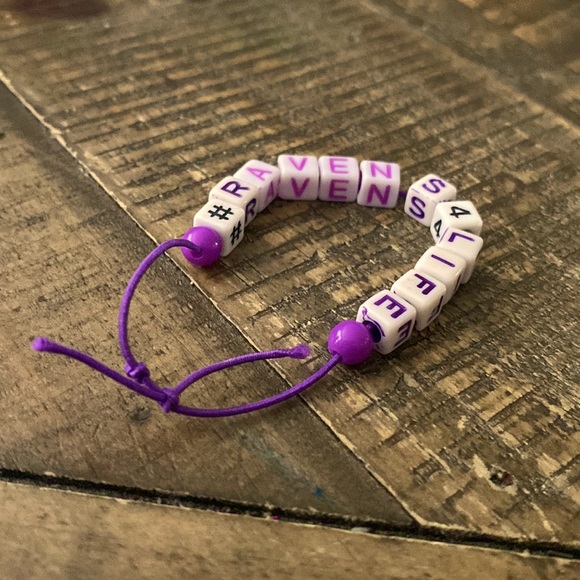 1pc set. (Comes in different teams) - Picture 3 of 4